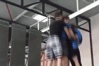 GIF|现在的好基友在一起真是越来越会玩了