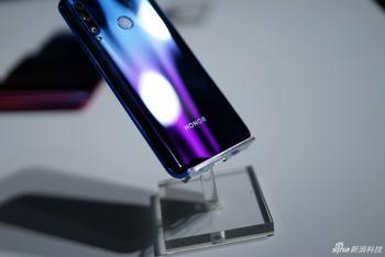 荣耀20i实拍:还有特别版