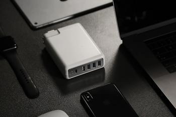 送MacBook电源扩展坞