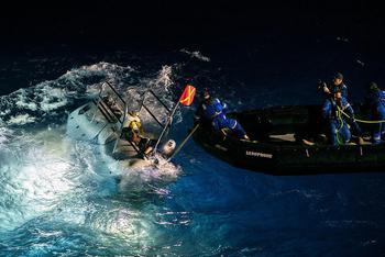 海沟深处发现塑料袋