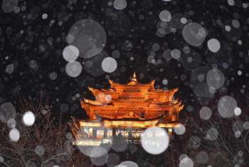 香格里拉迎降雪美如画