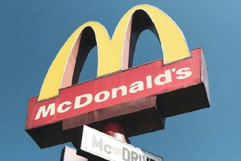 麦当劳CEO「试吃」被群嘲