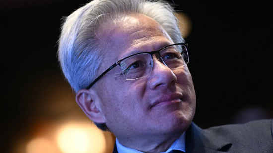 11月26日外盘头条：哈塞特或领跑美联储主席人选 戴尔发布强劲业绩展望 英伟达称其GPU比谷歌AI芯片领先一代