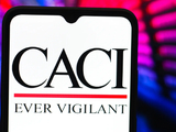 杰富瑞上调CACI评级，目标价升至725美元