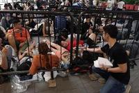 华为新营销方式:给排队买iPhone XS的人送充电宝
