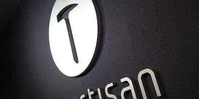 网传锤子楼下有人拉横幅还我血汗钱 锤子尚未