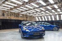 上海速度!首批国产特斯拉Model 3今日送进全国门店