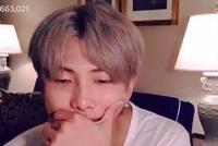 韩国男星金南俊丢33副AirPods 粉丝笑称“月抛耳机”