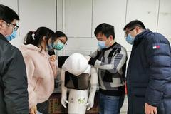 中国移动5G医护机器人武汉上岗 减少医患交叉感染