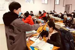 面对意外的长假，学生和家长应该如何应对保持良好的亲子关系？