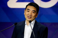 Zoom爆安全漏洞 CEO袁征在直播中道歉