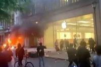 美国多地苹果商店遭洗劫,结果被抢的iPhone变成了砖