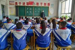 教育部有关负责人就“双减”意见答记者问