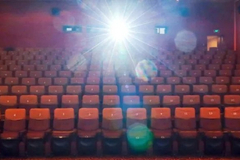 爱奇艺裁员背后：影视行业热钱退散，电视剧备案数下滑，演员涌向直播间