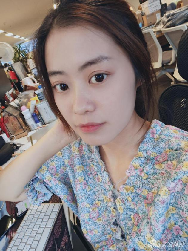 小姐姐自拍，并表示满意