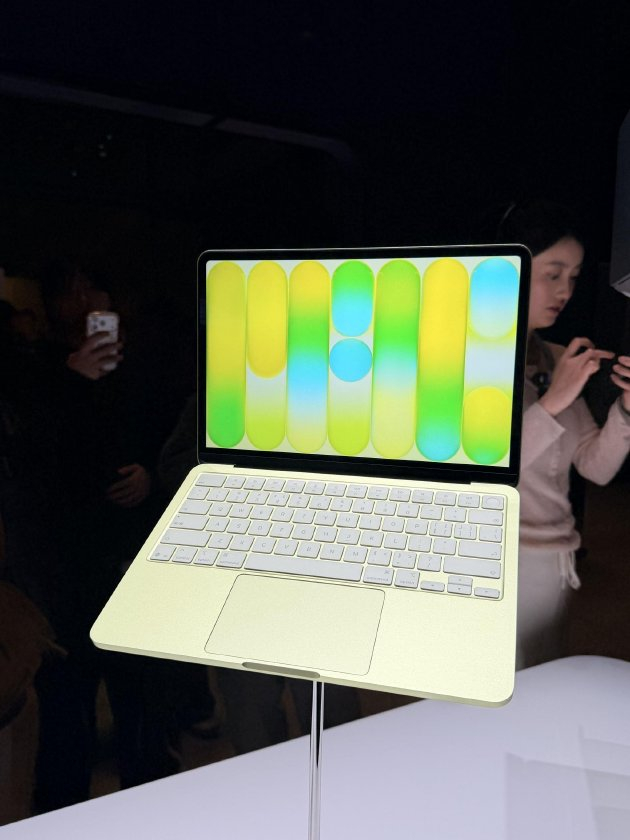 MacBook Neo