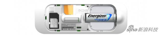 作为一个合格的“备胎”手机，SpareOne后面还有卡针和转换卡套