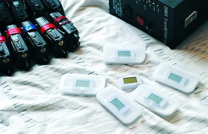 警方收缴作弊工具（图源自网络）