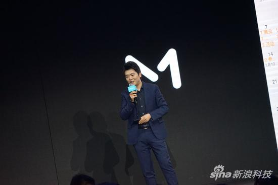 著名钢琴家朗朗