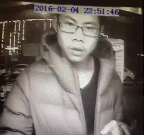 吴谢宇2016年2月4日被拍到曾在河南某处ATM机取钱