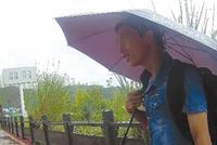 男子钱证件被偷 拦警车让特警送他去拘留所住几天