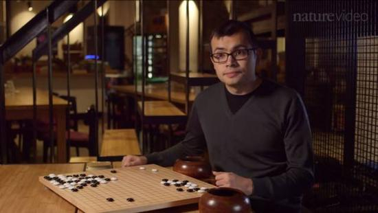 杰米斯·哈萨比斯（Demis Hassabis） 是Google DeepMind 的CEO