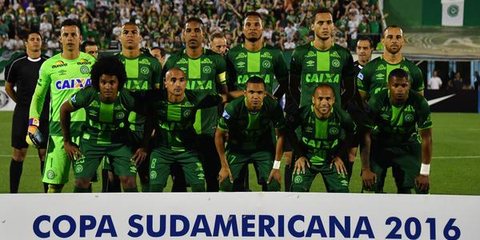 巴甲坠机球队沙佩科恩斯赛场剪影