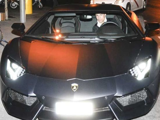 C罗：兰博基尼Aventador LP 700-4