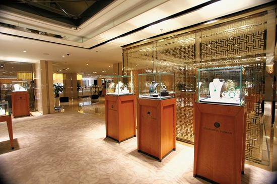 北京七彩云南旗舰店三层珍品展区