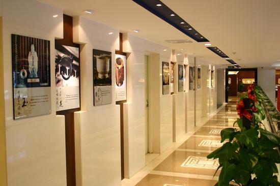 北京七彩云南旗舰店二层文化走廊