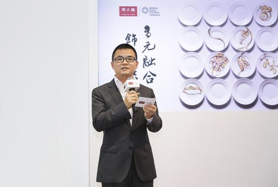 周大福珠宝中国区品牌副总经理王彬先生分享周大福85周年豪华款“金穗之舞”所蕴含的多元融合理念