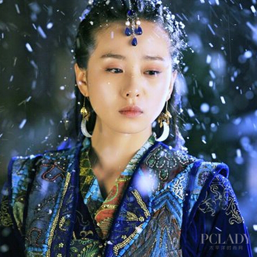 妆容过分“骨感”