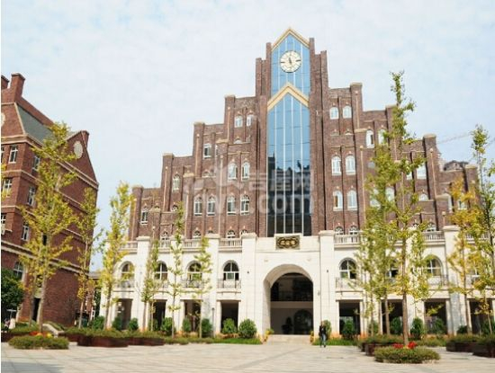 位于长沙、类似于哈利波特魔法城堡的一所小学