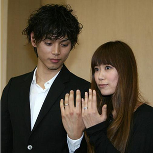 女星绚香怀孕！与水岛宏结婚5年终传喜讯|水岛宏|绚香|怀孕_手机新浪网