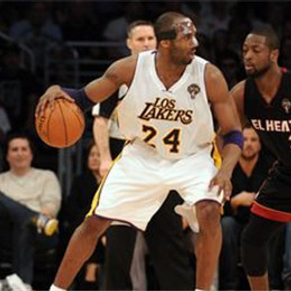 NBA只有科比、诺维斯基、加内特、邓肯、安东尼、韦德6人拥有霸王条款