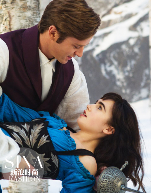 丽莉·柯林斯《白雪公主之魔镜魔镜》剧照