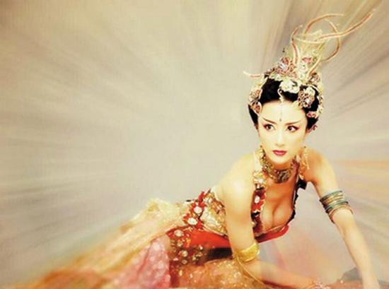 设计台词：我有胸！