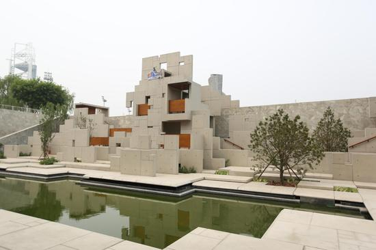 2015红牛跑酷大赛比赛场地鸟巢文化中心下沉广场。