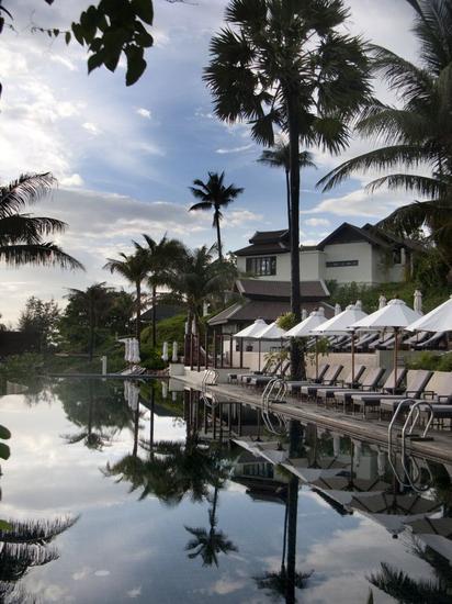Anantara Lawana -Main_infinity_pool