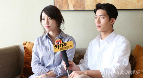 井柏然、白百何对话新浪娱乐
