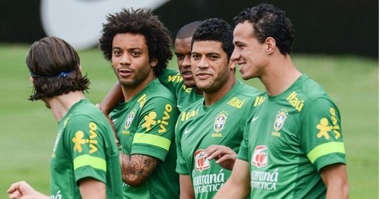 巴西球员球衣上很多印的都是绰号