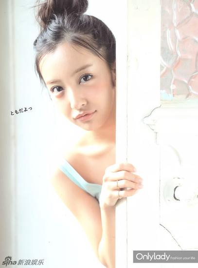 板野友美蔬果女孩妆容