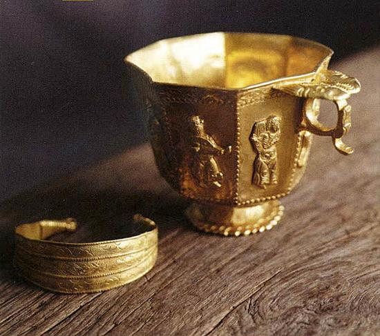 “黑石号”出水粟特风格金器