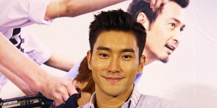 《破风》剧组昨日来到广州,导演林超贤带着主演彭于晏,崔始源,王珞丹