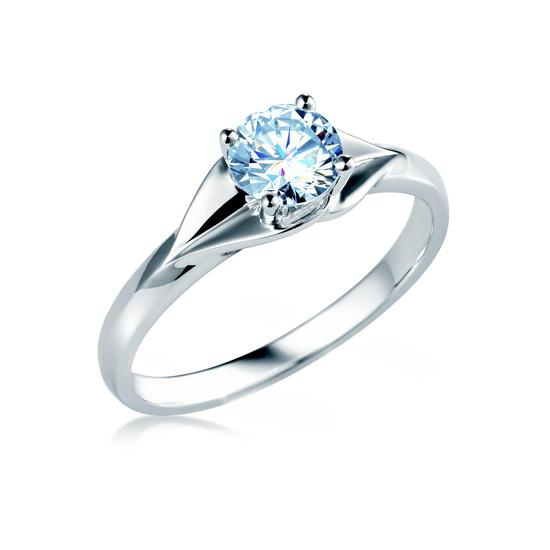 　潮宏基珠宝Forevermark®永恒印记全新心蝶系列心之语美钻戒指