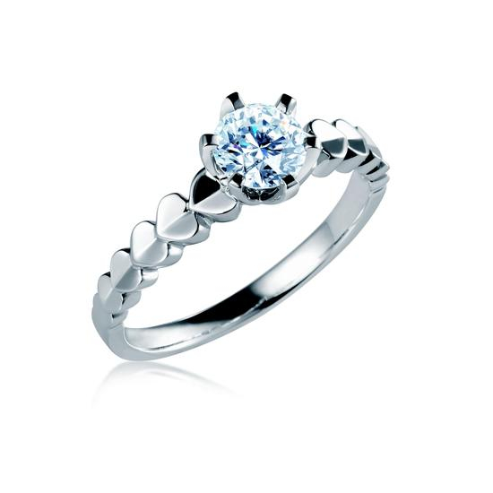 潮宏基珠宝Forevermark®永恒印记全新心蝶系列心之舞美钻戒指
