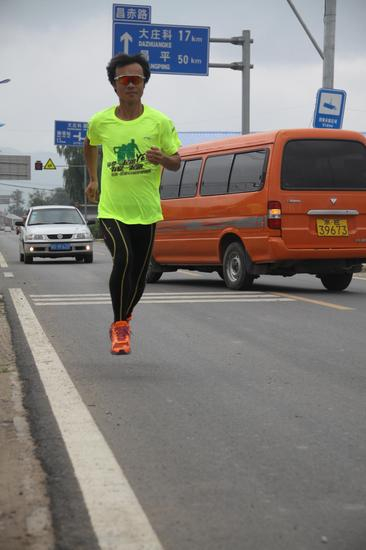 适合：慢跑、体重较大人群、恢复性训练。