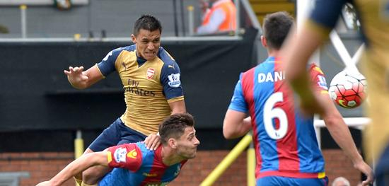 桑切斯造乌龙瞬间