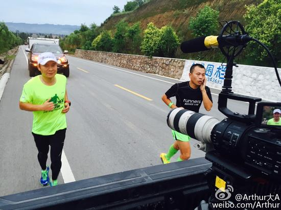 出发2小时52分钟后，Garmin显示我们离30公里的交换区还有两公里。