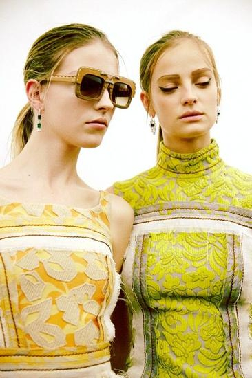 Prada秀场后台图